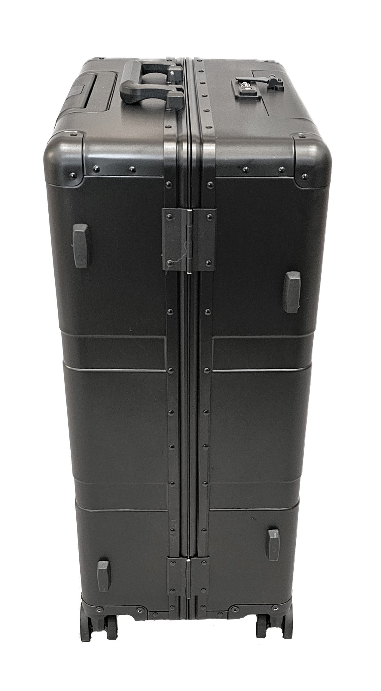 25" Leisure Traveler Roll Aboard