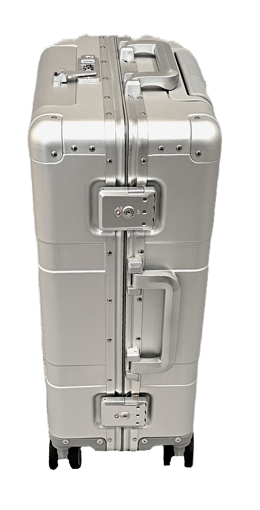 22" Leisure Traveler Roll Aboard