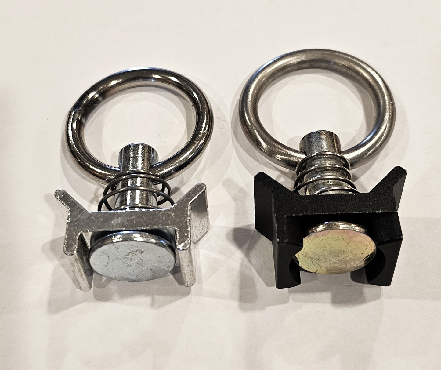 Quick Click Accessories for Professional Flight Crew Roll Aboards