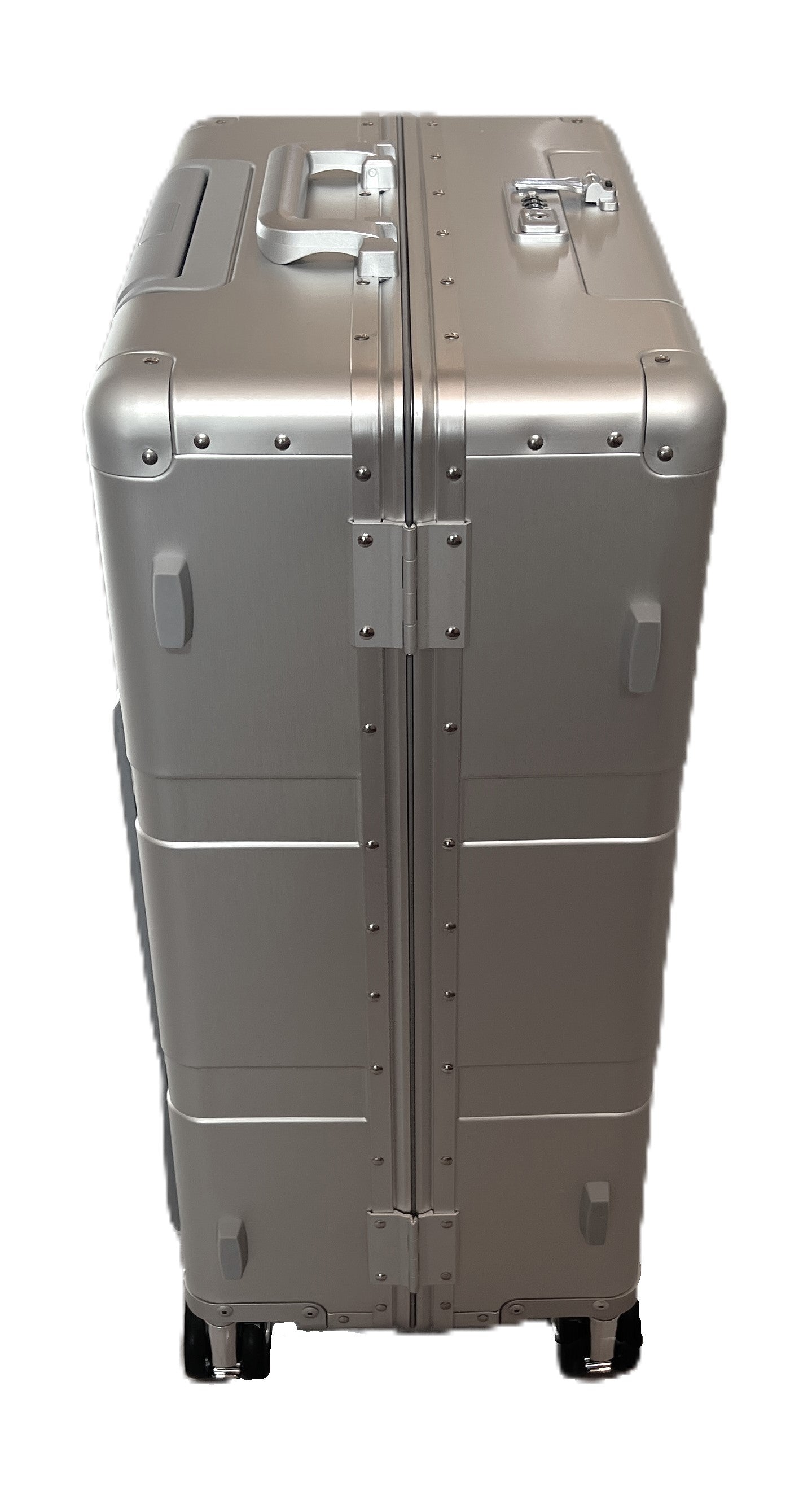 25" Frequent Flyer Roll Aboard