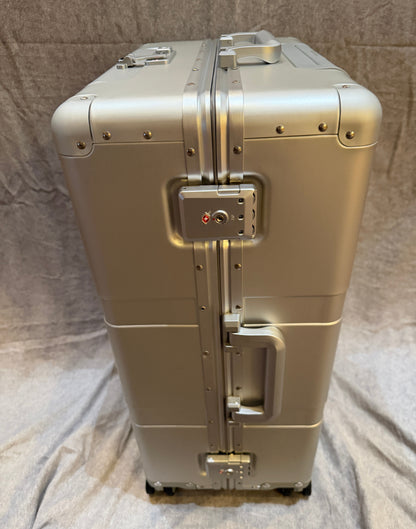 Blem 25" Leisure Traveler Roll Aboard in Star Light Silver - B1