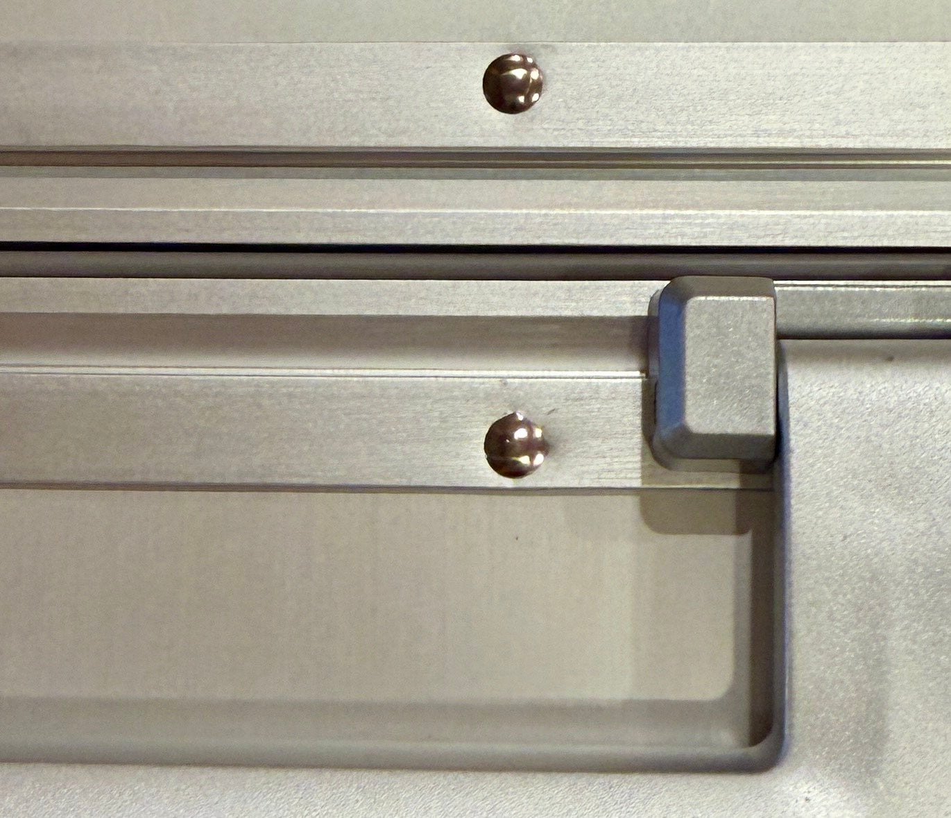 Blem 25" Leisure Traveler Roll Aboard in Star Light Silver - B1