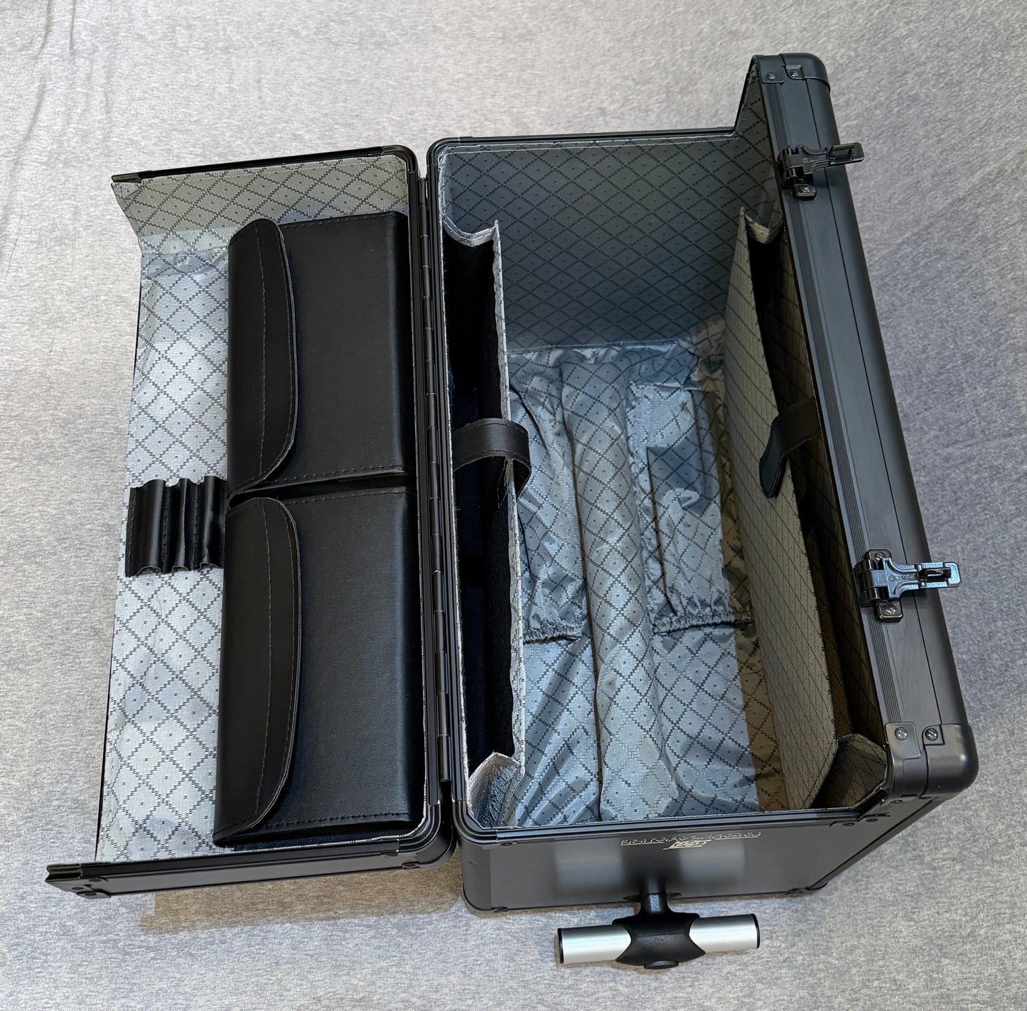 Prototype Professional Flight Deck Case in Dark Sky Black - B3