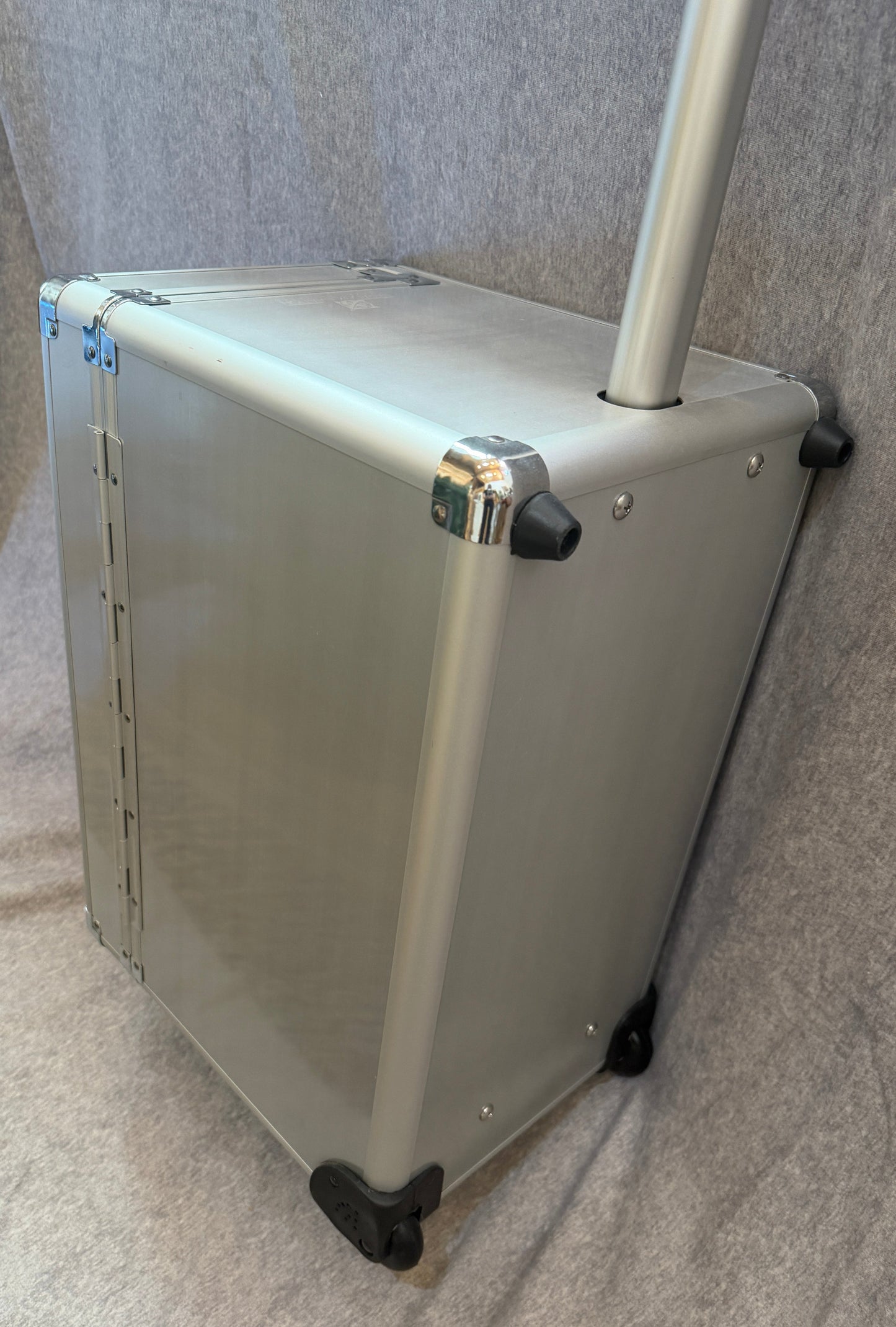 Prototype Professional Flight Deck Case in Star Light Silver - B4