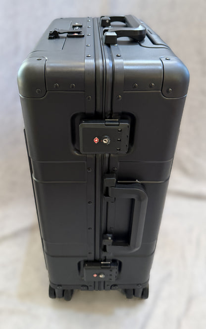 Valise à roulettes Frequent Flyer de 22 pouces