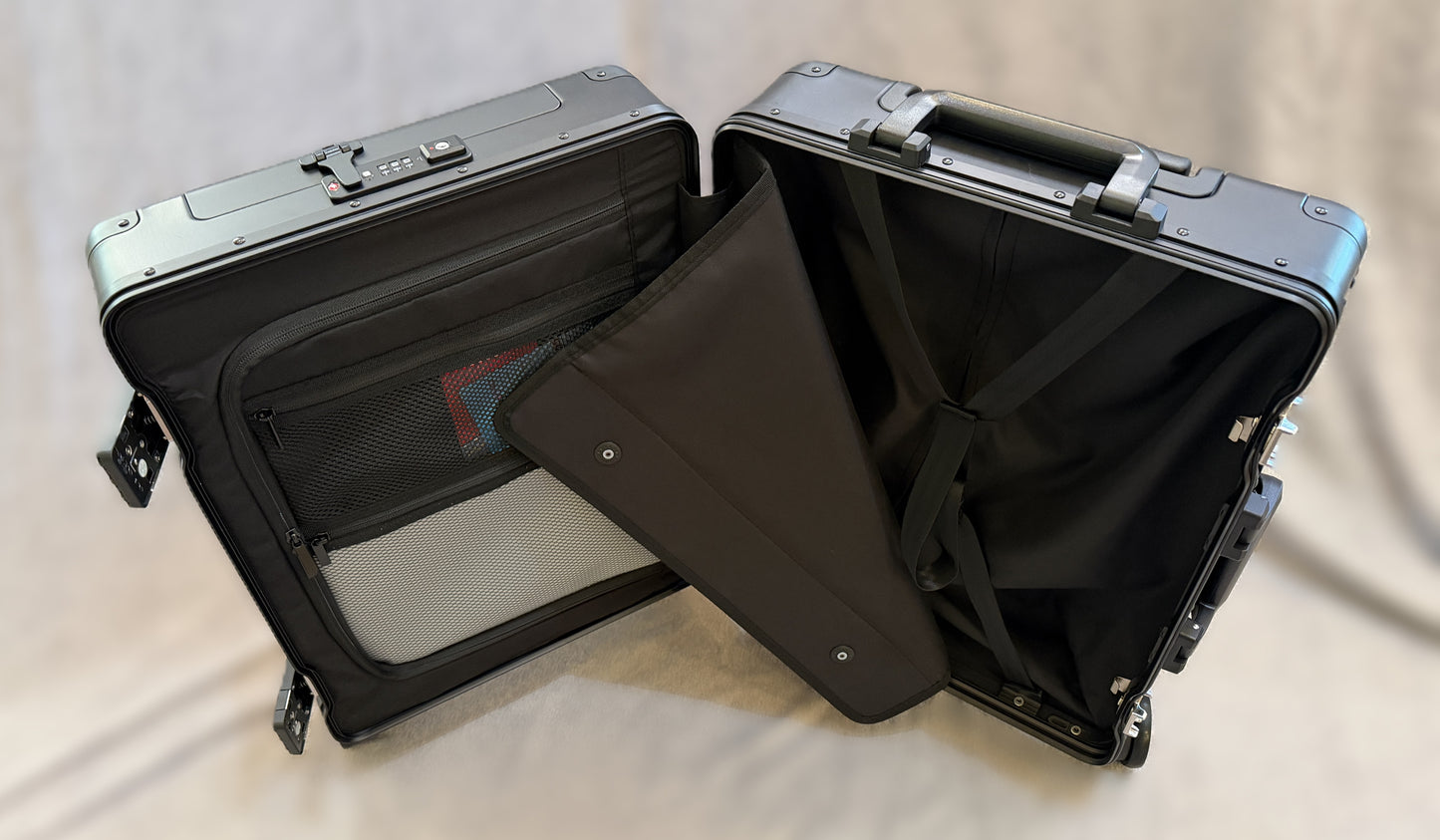 Valise à roulettes Frequent Flyer de 22 pouces