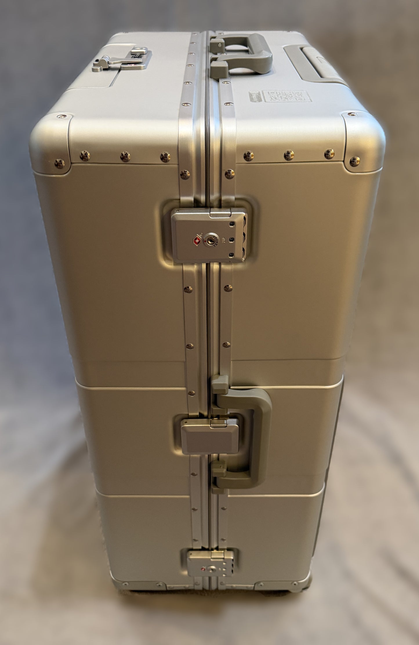 30" GEN2 Frequent Flyer 4-Wheel Check Aboard
