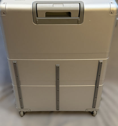 30" GEN2 Frequent Flyer 4-Wheel Check Aboard