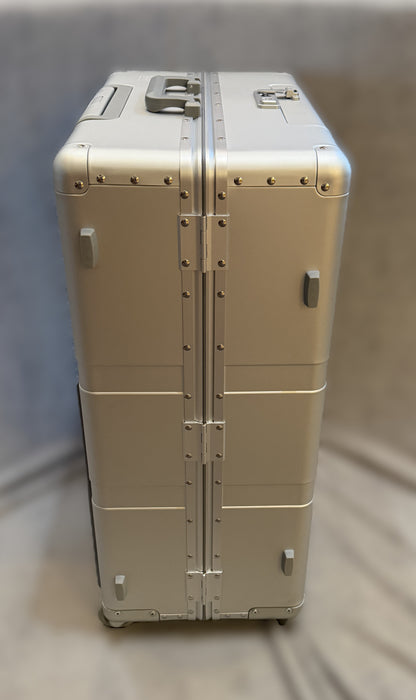 30" GEN2 Frequent Flyer 4-Wheel Check Aboard