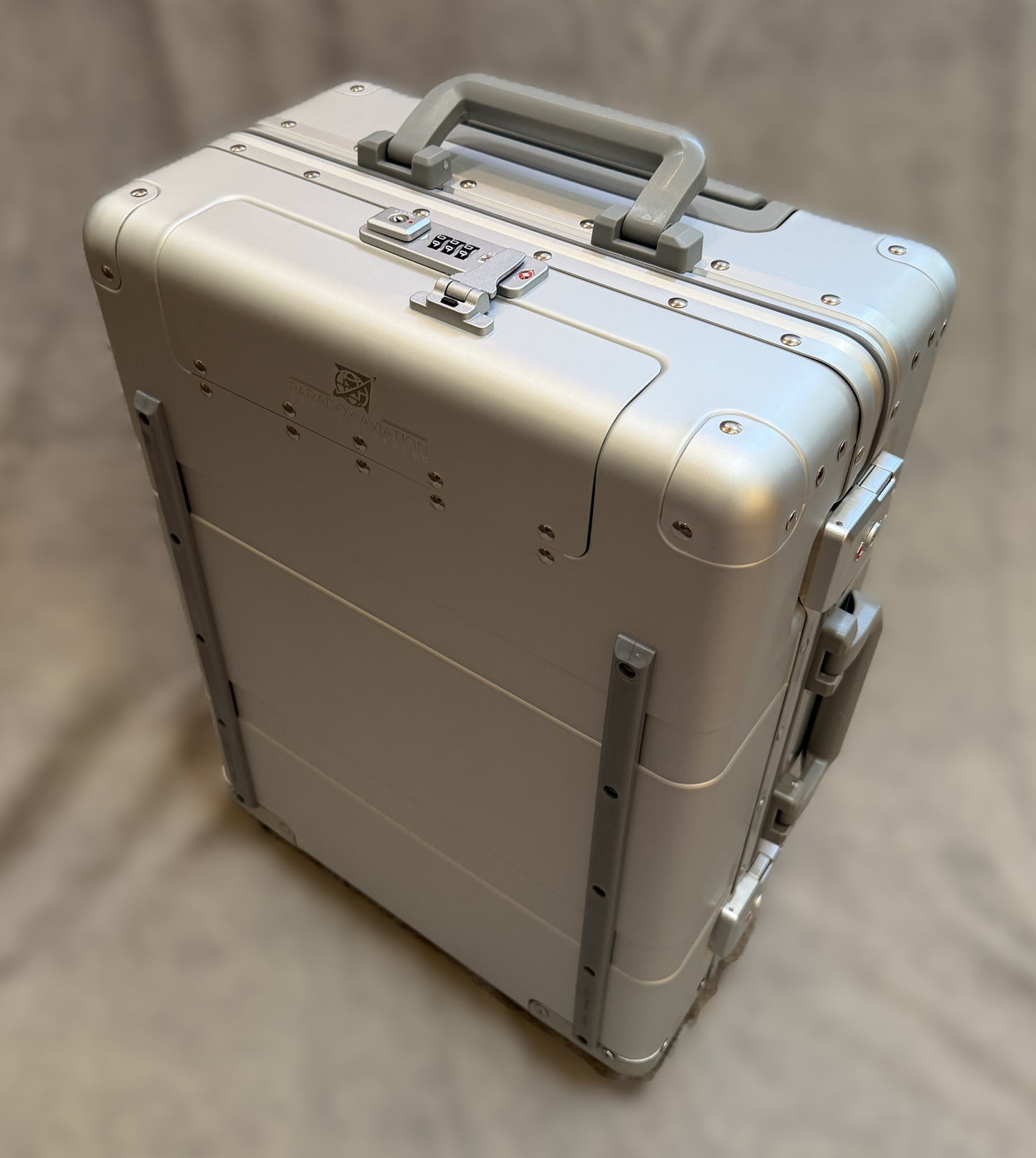 25" GEN2 Frequent Flyer 4-Wheel Roll Aboard