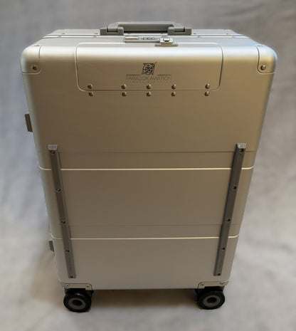 25" GEN2 Frequent Flyer 4-Wheel Roll Aboard