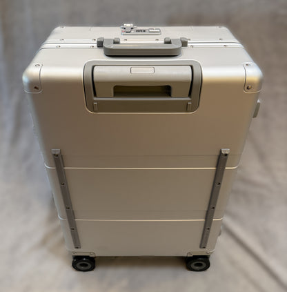 25" GEN2 Frequent Flyer 4-Wheel Roll Aboard