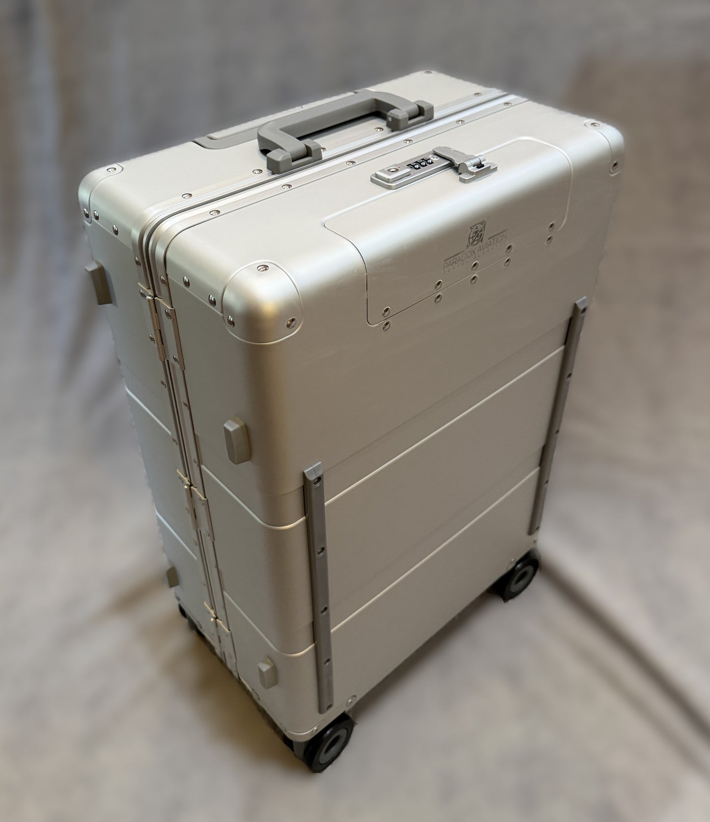 25" GEN2 Frequent Flyer 4-Wheel Roll Aboard