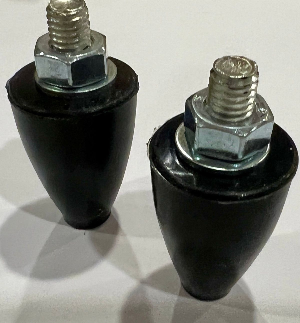 Replacement landing gear foot for all 2-wheel roll aboards.