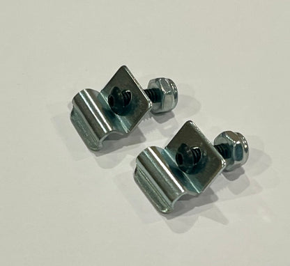 Replacement bungee retainer for all stand up roll aboard cases.