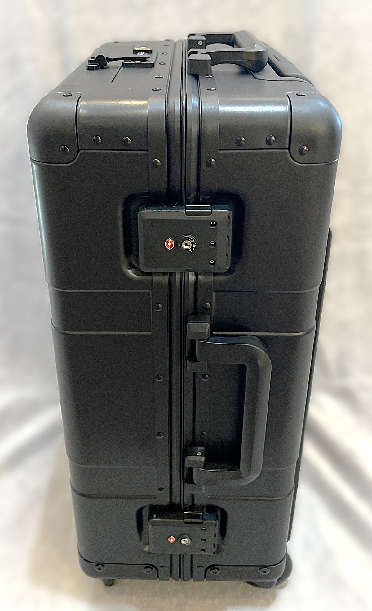 Paradox Aviation GEN2 22-inch professional flight crew roll aboard case in black aluminum with TSA-approved locks.