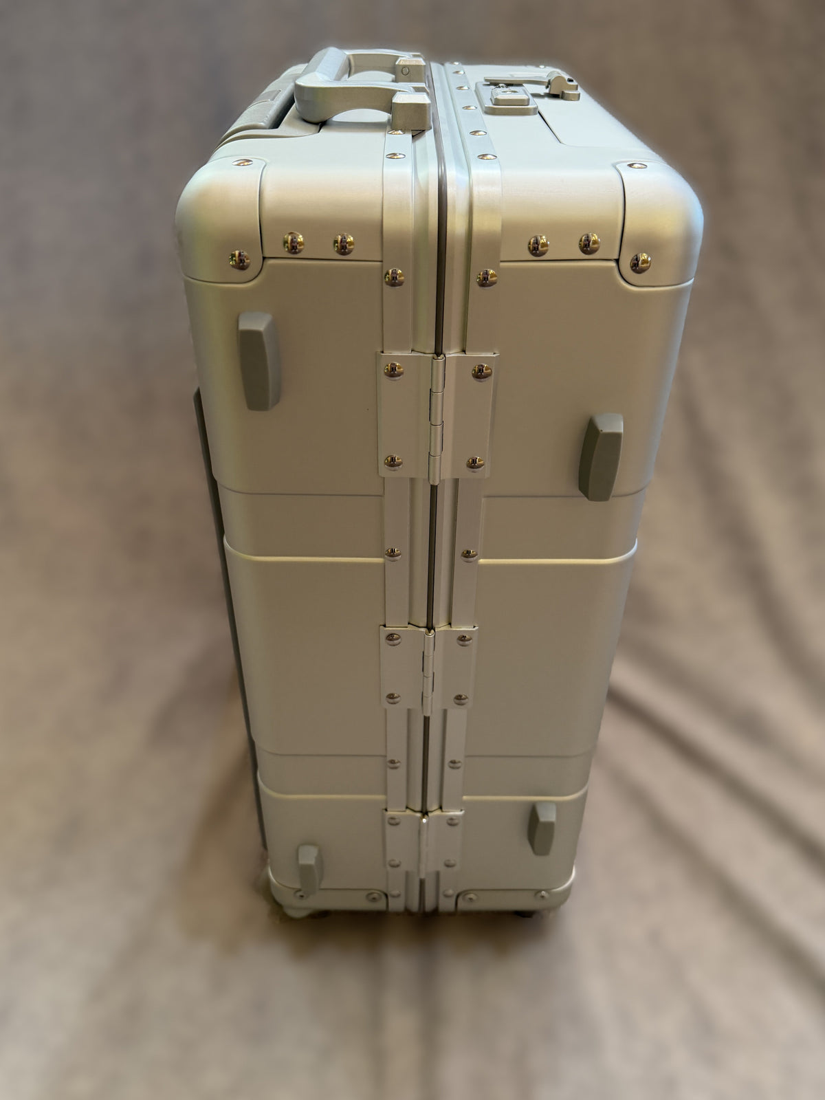 Paradox Aviation GEN2 22-inch silver aluminum flight crew carry-on suitcase with reinforced hinges and bumpers